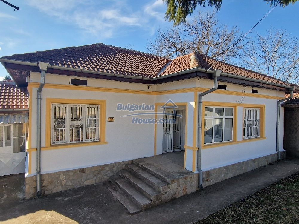 Къщи за продан до Добрич - 14128
