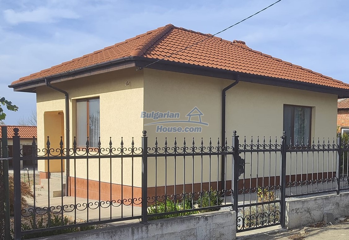 Къщи за продан до Добрич - 14483
