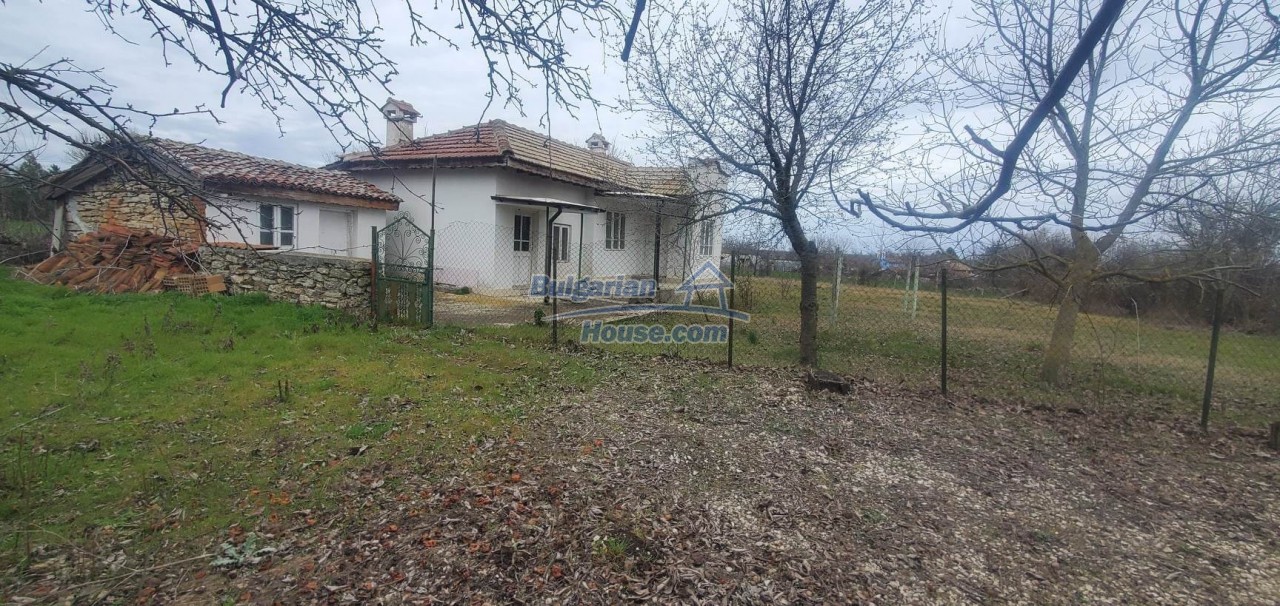 Къщи за продан до Добрич - 14567