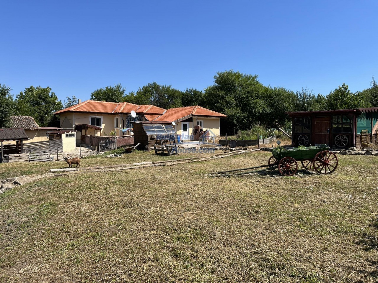Къщи за продан до Добрич - 14634