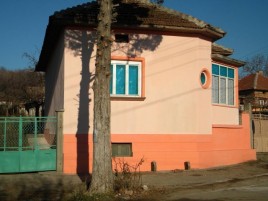 Houses for sale near Dolna Mitropoliya - 11200