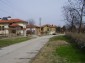The road leading to the house