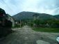 The road to the house