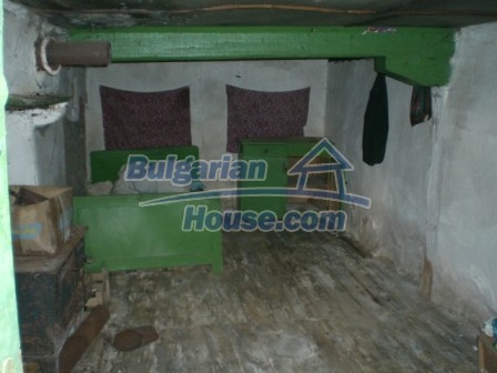9195:4 - Cheap Bulgarian House for sale near Elhovo