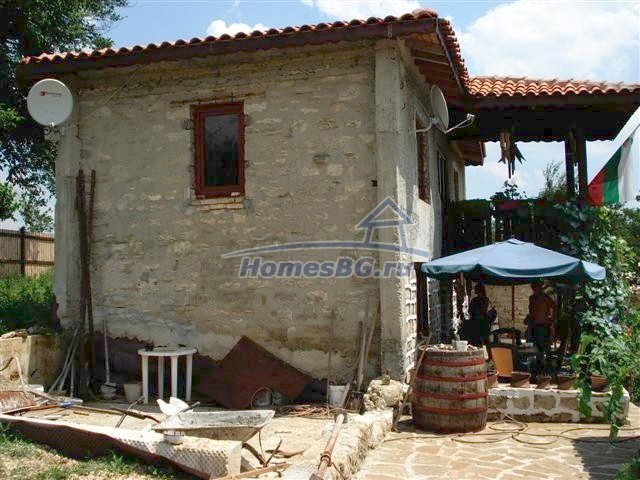 9468:3 - Удивительный болгарский дом возле озера