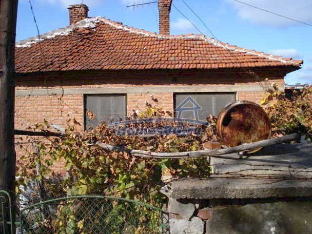 9642:11 - Недвижимость на продажу с садом в Болгарии