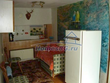 9759:17 - Двухэтажный болгарский дом на продажу в 17 км от Елхово