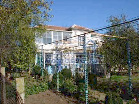 9759:29 - Двухэтажный болгарский дом на продажу в 17 км от Елхово