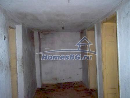 9778:7 - Предлагаем на продажу кирпичный дом в болгарской деревне Срем