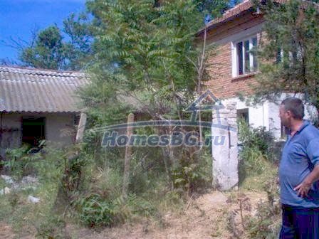 9778:8 - Предлагаем на продажу кирпичный дом в болгарской деревне Срем