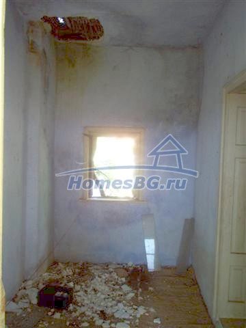 9778:13 - Предлагаем на продажу кирпичный дом в болгарской деревне Срем