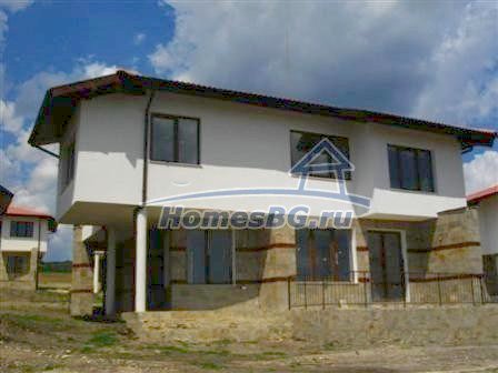 9783:6 - Продажа дома в Болгарии в жилом комплексе с бассейном