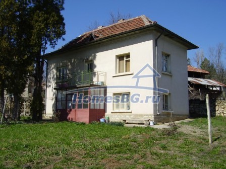 9787:1 - болгарский сельский дом для продажи в Болгарии!