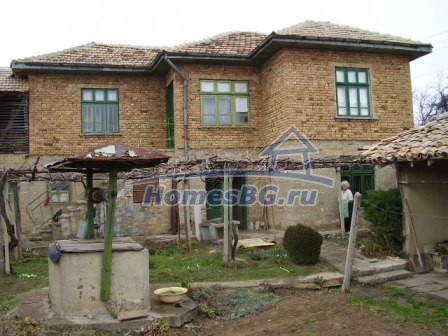 9788:1 - Двухэтажный дом для продажи в деревне, в 20 км от Попово!