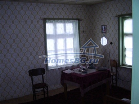 9788:37 - Двухэтажный дом для продажи в деревне, в 20 км от Попово!