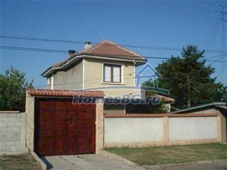 9795:1 - Болгарский дом для продажи в живописной деревне до Добрич!