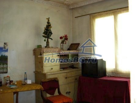 9799:3 - Массивный деревенский дом на продажу в городе Елхово - Болгария
