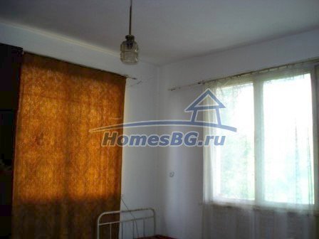 9799:10 - Массивный деревенский дом на продажу в городе Елхово - Болгария