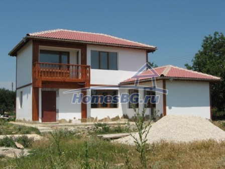 9803:7 - Недавно построенный дом в болгарском стиле для продажи
