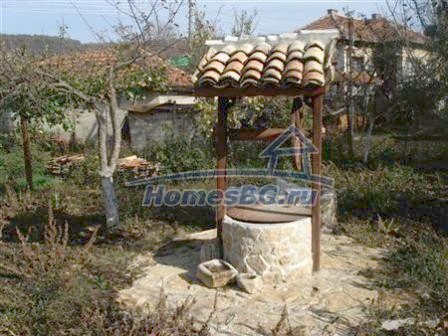 9805:32 - Продажа недвижимости в Болгарии в уютной  деревне