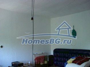 9816:12 - Продается массивный кирпичный дом в красивом болгарском селе