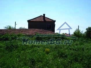 9816:3 - Продается массивный кирпичный дом в красивом болгарском селе