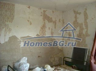 9816:11 - Продается массивный кирпичный дом в красивом болгарском селе