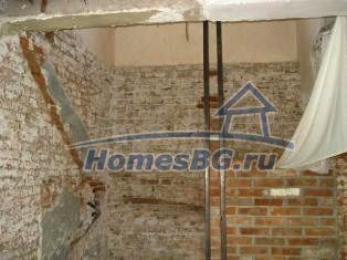 9816:20 - Продается массивный кирпичный дом в красивом болгарском селе