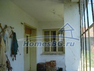 9816:22 - Продается массивный кирпичный дом в красивом болгарском селе