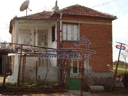 9836:14 - Кирпичый дом на продажу в живописной болгарской деревне