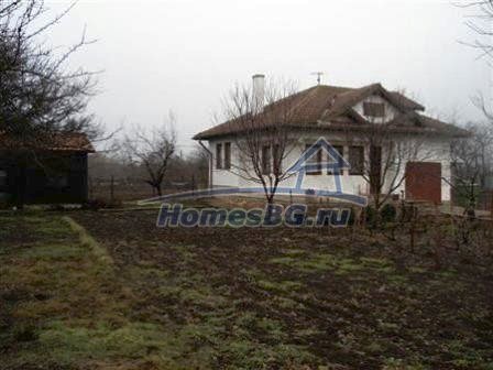 9855:6 - Двухэтажный болгарскый дом недалеко от города Добрич!