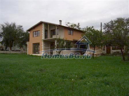 9856:4 - Продаeтся двухэтажный дом в Болгарии возле Варны