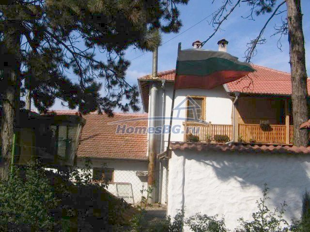 9884:58 - Купите Болгарский дом с уютный камин вблизи города Добрич!
