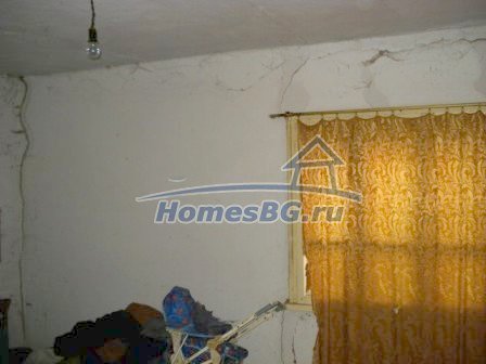 9914:9 - Дом на продажу в один этаж в живописной деревне в Болгарии 