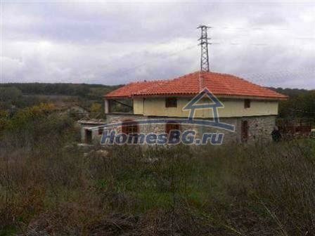 9923:25 - Продажа нового болгарского дома около 2 озер и красивого леса