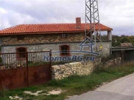 9923:26 - Продажа нового болгарского дома около 2 озер и красивого леса