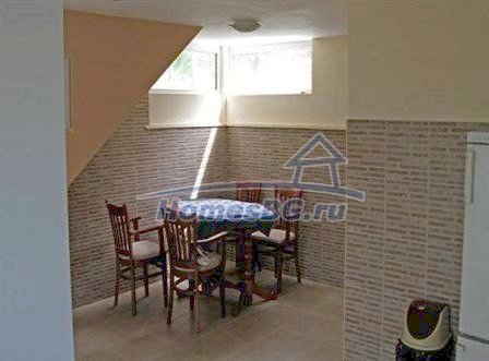 9935:11 - Продается красивый дом около озера в Варне в Болгарии