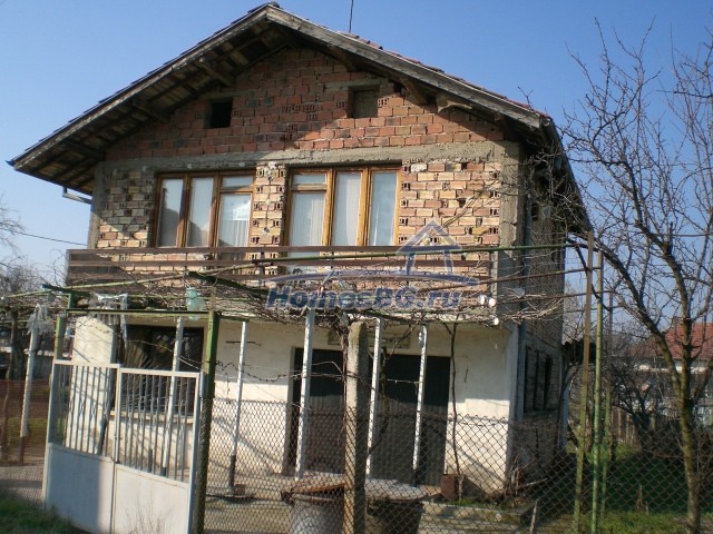 9942:6 - Kирпичный дом на двух этажах  в 5 км от г.Стара Загора!