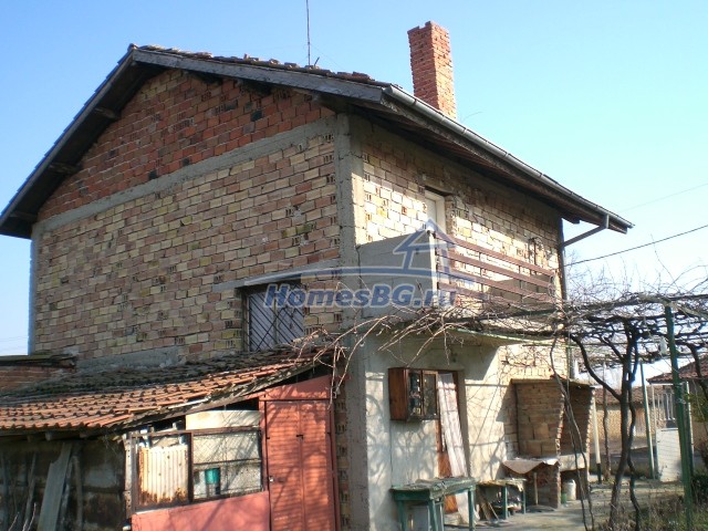 9942:24 - Kирпичный дом на двух этажах  в 5 км от г.Стара Загора!