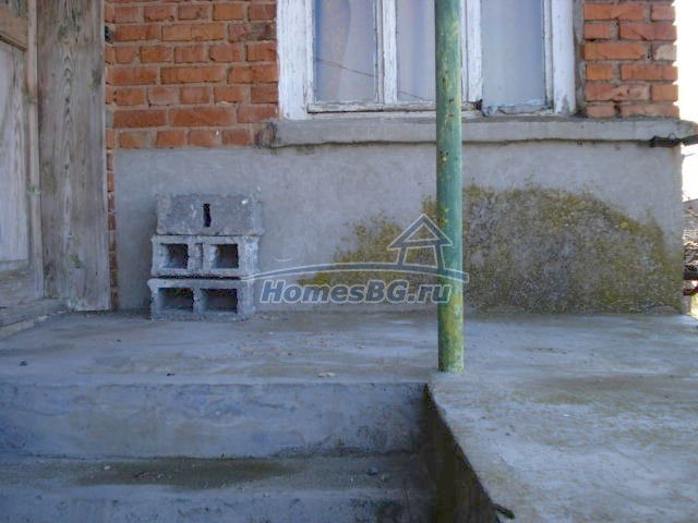 9974:6 - Кирпичный двухэтажный болгарский дом на продажу