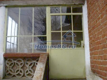 9993:10 - Хороший двухэтажный кирпичный дом на продажу в Болгарии