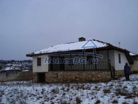 10003:1 - Двухэтажный дом на продажу в Болгарии с участком 2000 кв.м