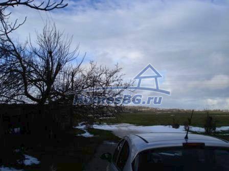 10020:2 - Это массивный кирпичный дом на продажу в Болгарии