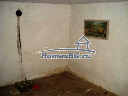 10034:12 - Сельский дом на продажу с гаражом в Болгарии