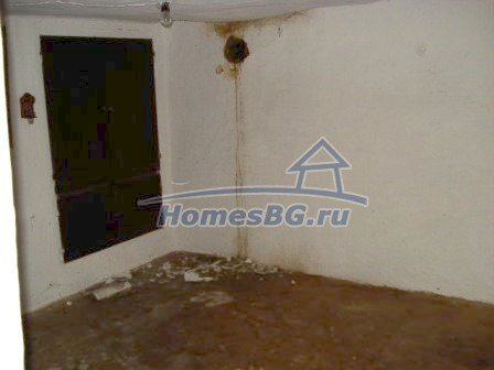 10034:14 - Сельский дом на продажу с гаражом в Болгарии