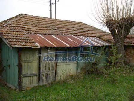 10034:6 - Сельский дом на продажу с гаражом в Болгарии