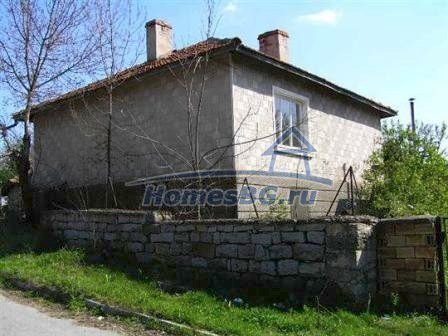 10065:1 - Хороший сельский дом в два этажа на продажу в Болгарии