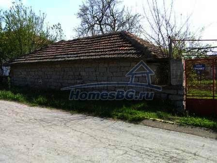 10065:5 - Хороший сельский дом в два этажа на продажу в Болгарии