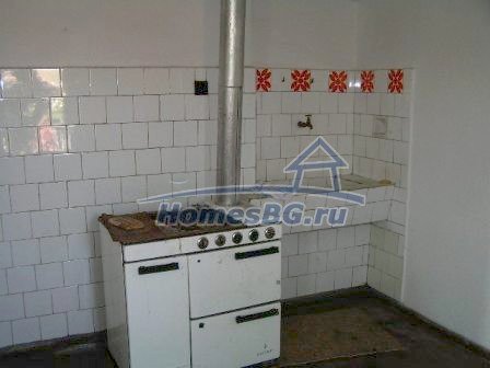 10065:10 - Хороший сельский дом в два этажа на продажу в Болгарии