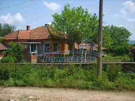 10068:12 - Кирпичный дом в Болгарии предлагается с большой скидкой